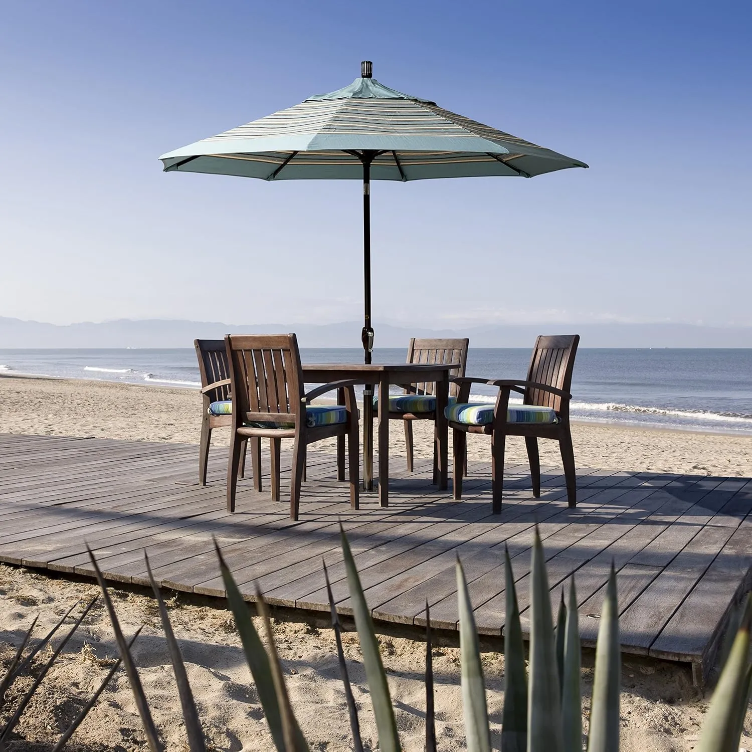 California Umbrella 7.5' Round Aluminum Market Umbrella, Crank Lift, Push Button Tilt, Bronze Pole, Olefin Champagne