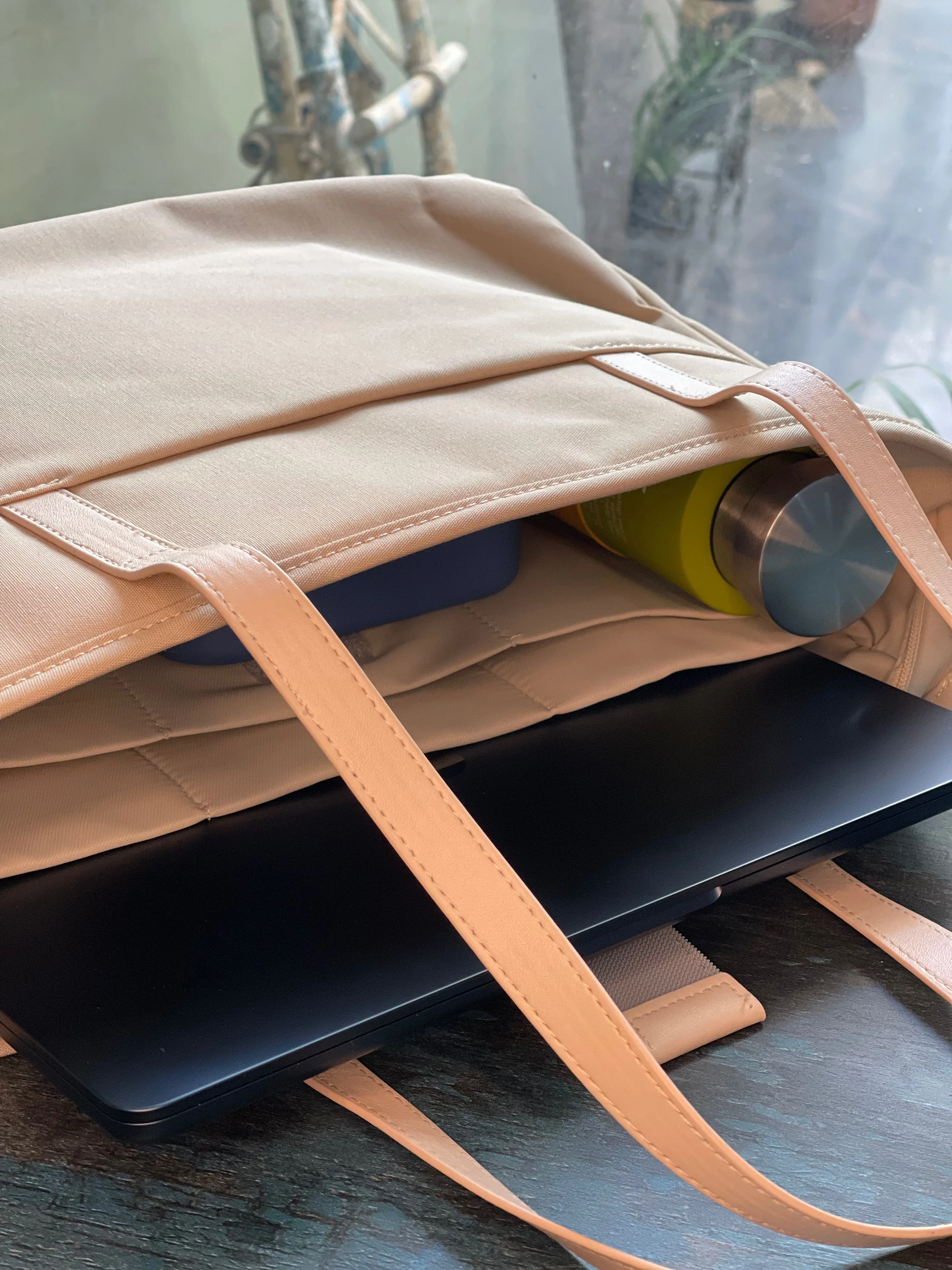 Catfat Ora Tote bag