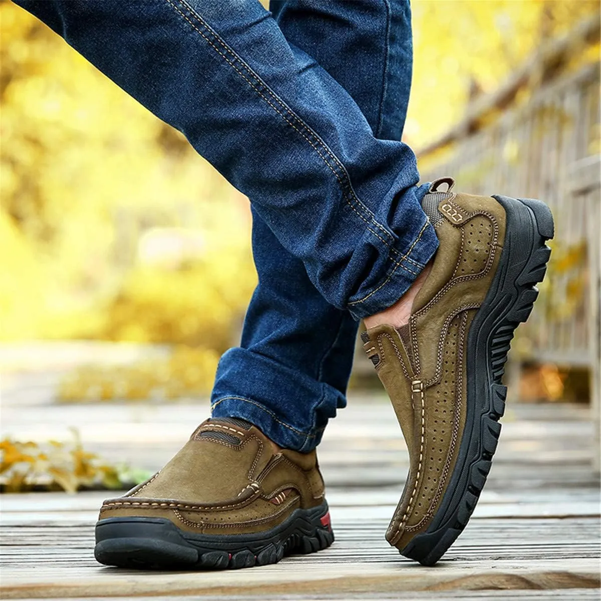 CHICLOVEY Men's Slip-on Hiking Shoes Leather Casual Outdoor Walking Sneaker
