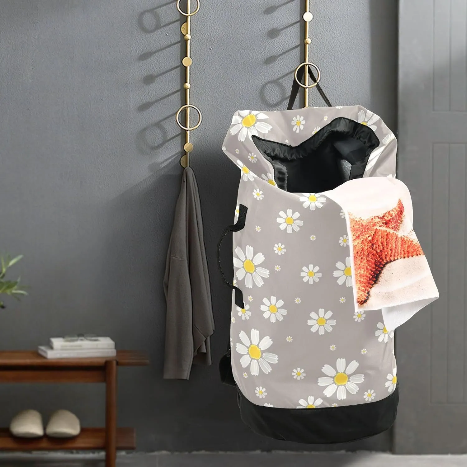 Cute Daisy Gray Laundry Bag, Large Heavy Duty, Waterproof Laundry Backpack with Adjustable Shoulder Strap for Camping, Dorm, Gym, Laundry Room