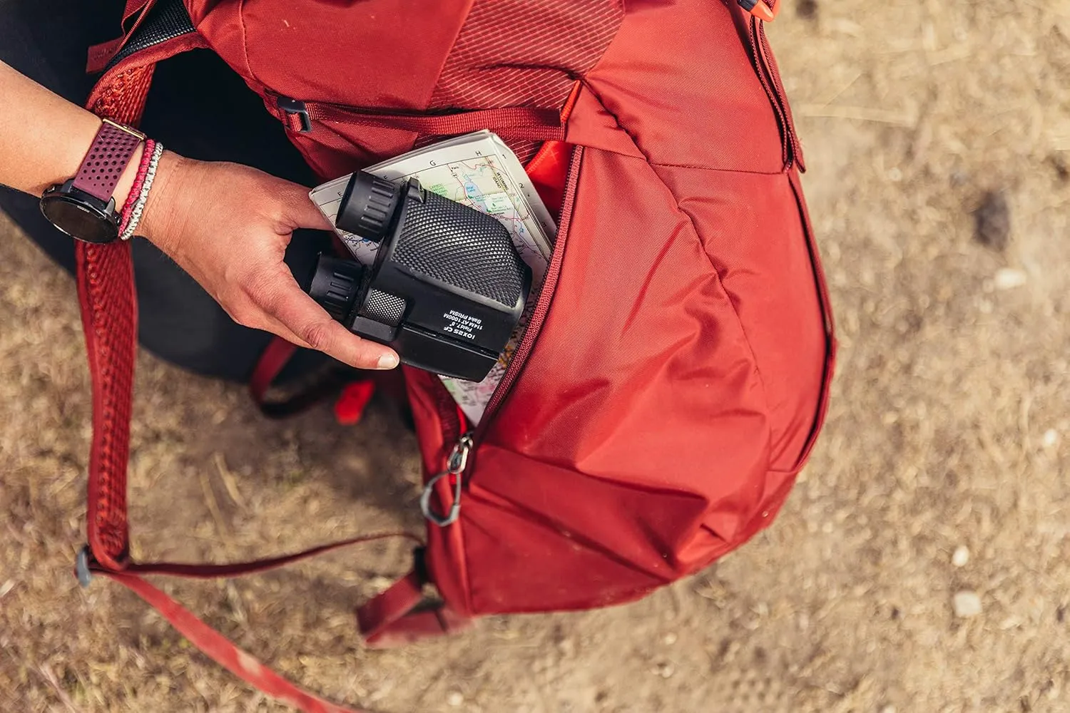Gregory Arrio 24L Unisex Day Hiking Backpack with Ventilated Backpanel and Built-in Hydration Attachment (Reservoir Not Included), One Size Fits All, Flame Black