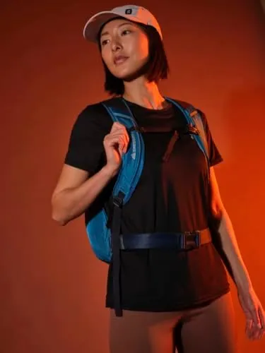 Gregory Kiro 24L Day Hiking Backpack, Cloud Control Hipbelt, Built-in Hydration Attachment and Sleeve (Reservoir Not Included), One Size Fits All, Lava Red