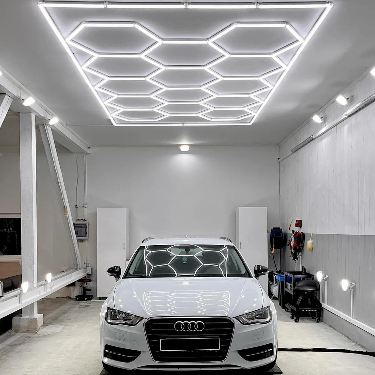 Hexagon LED Garage Light,700W 6500K 77000LM 81Pack 4.8x2.4m 14 Grid Systems with Border Garage Honeycomb Light Ceiling LED for Gym Basement Warehouse Detailing Workshop Lighting (hexagon-14-frame)