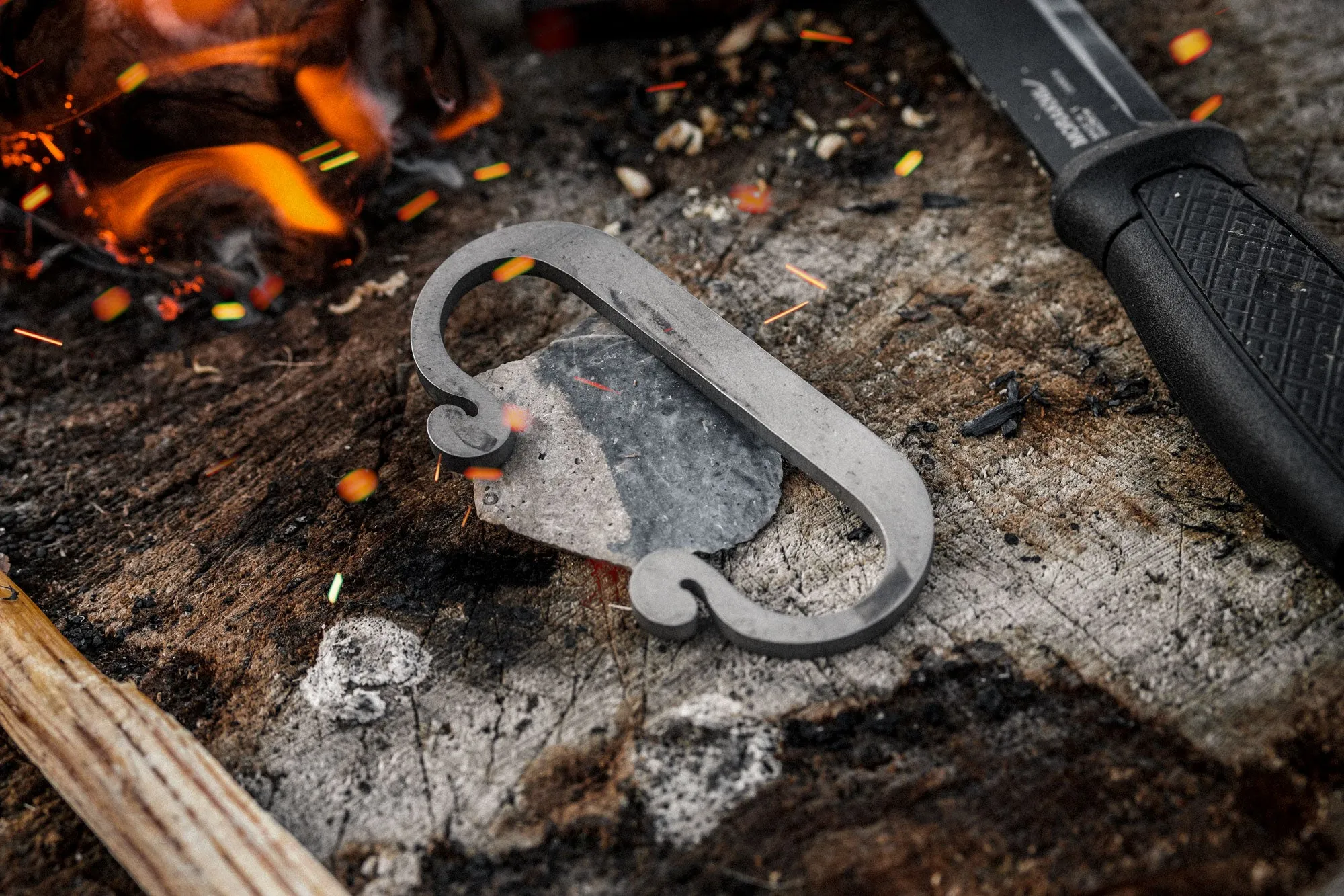Hudson Bay Tobacco Tin Flint and Steel Kit – Master the Art of Traditional Fire-Making
