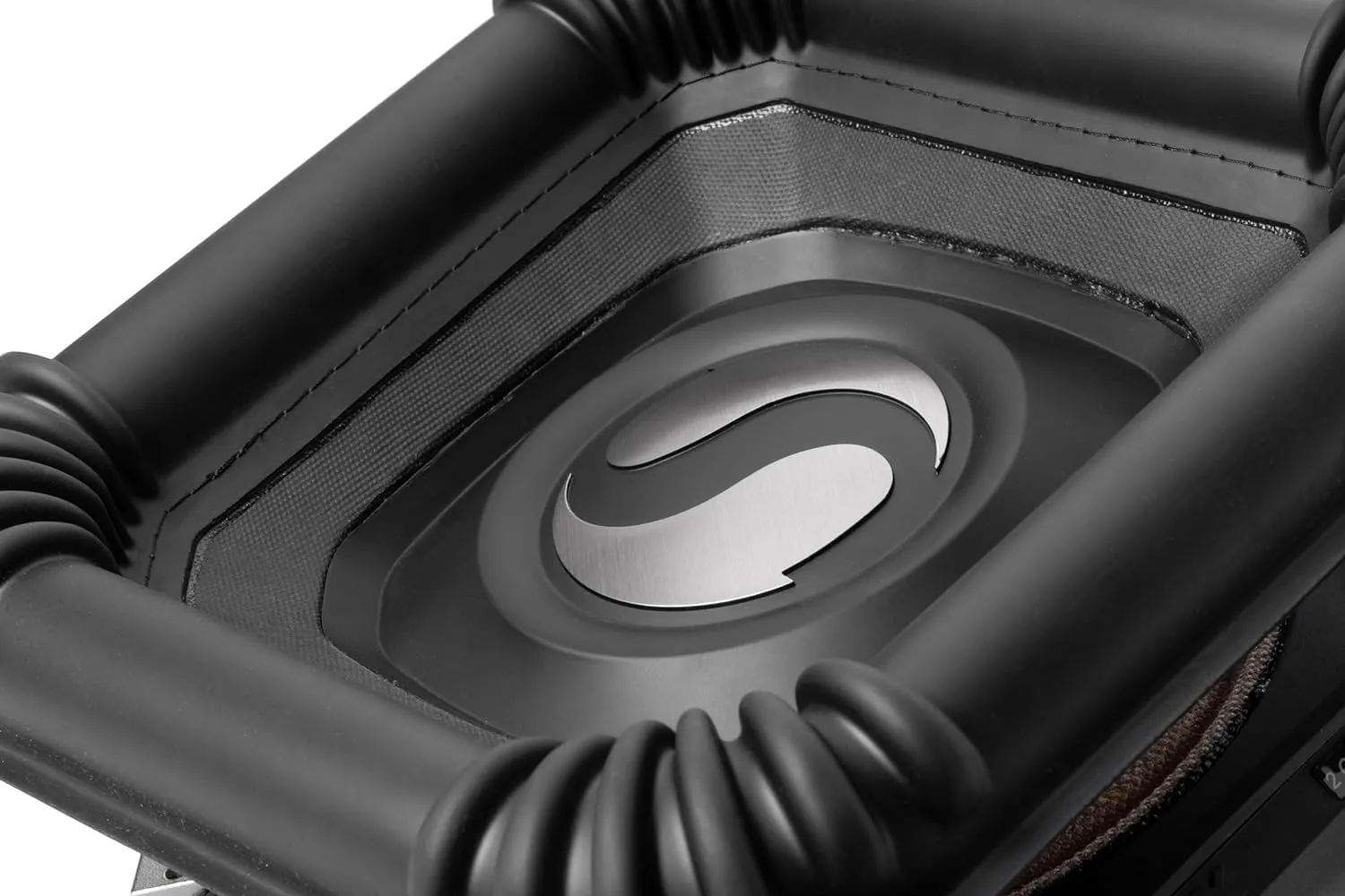 Kicker 49L7X151 - SoloX L7X 15-Inch (38cm), 3" Coil, Ferrite Competition Subwoofer, 1-Ohm