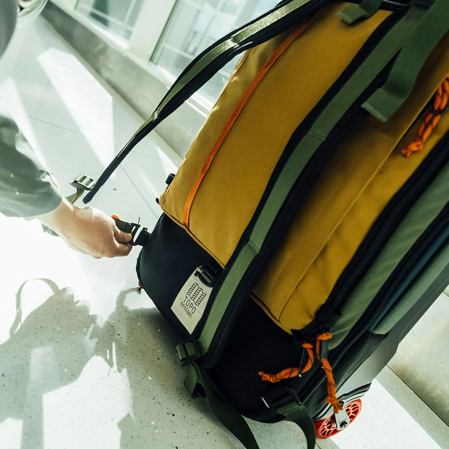 Topo Designs Global Travel Bag Roller - Olive/Olive