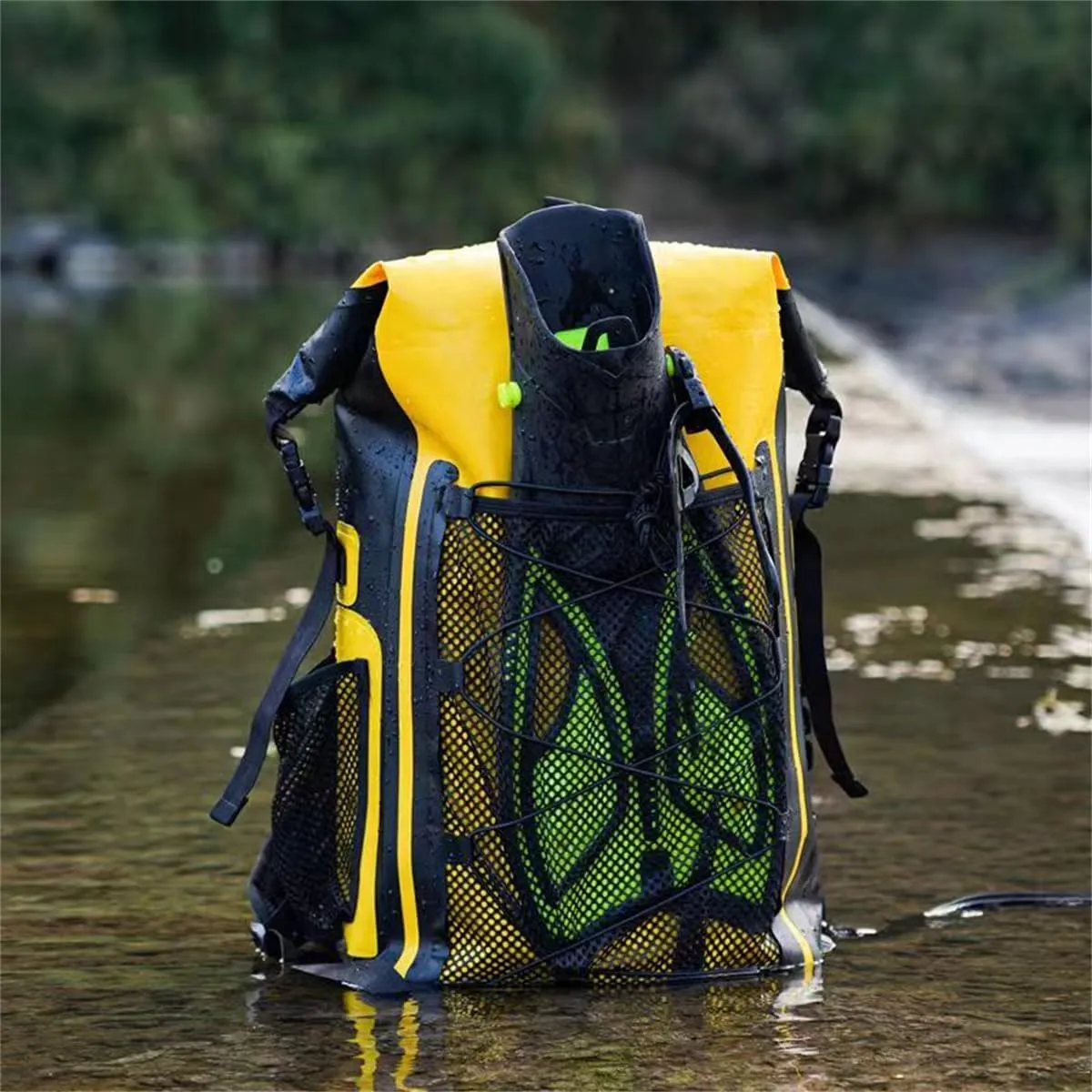 Waterproof Backpack Kayak Dry Bag Backpack Waterproof 30L, Lightweight Roll Top Dry Bag for Boating Surfing Camping (White,30L)