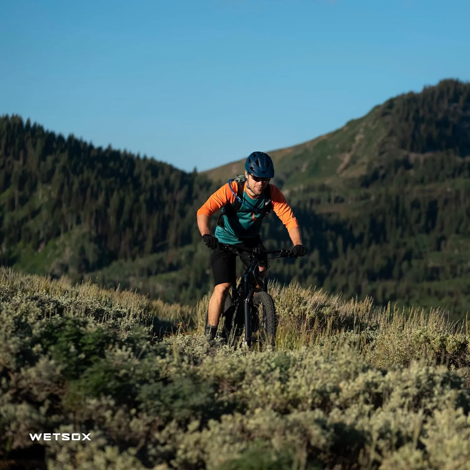 WSX Outdoor & Sports Socks | Lightweight, Medium Compression with Arch Support and Moisture-Wicking | Socks for Men & Women